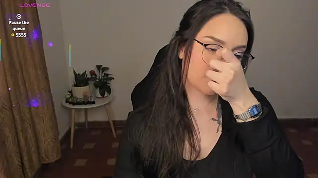 Snapshot of anaveleeez chatting on 03/06/25, 12:10 anaveleeez online show from 03/06/25, 12:10