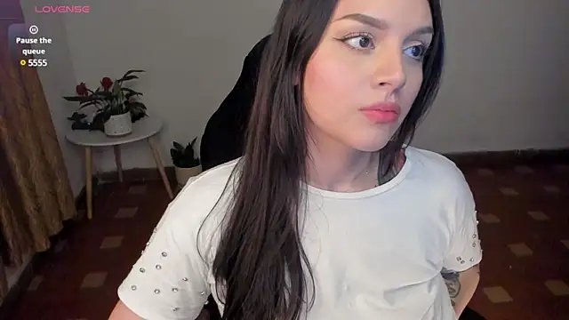 Snapshot of anaveleeez chatting on 03/20/25, 07:03 anaveleeez online show from 03/20/25, 07:03