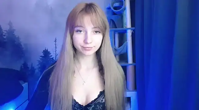 LuciaYoung online show from 12/12/24, 10:24