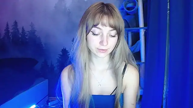 LuciaYoung online show from 12/15/24, 10:26