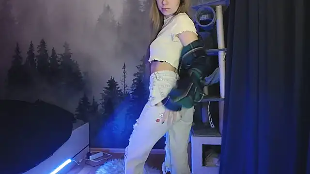 LuciaYoung online show from 12/16/24, 07:26