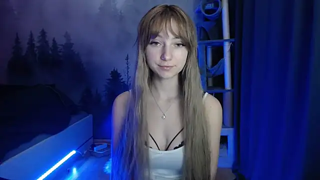 LuciaYoung online show from 12/16/24, 10:34