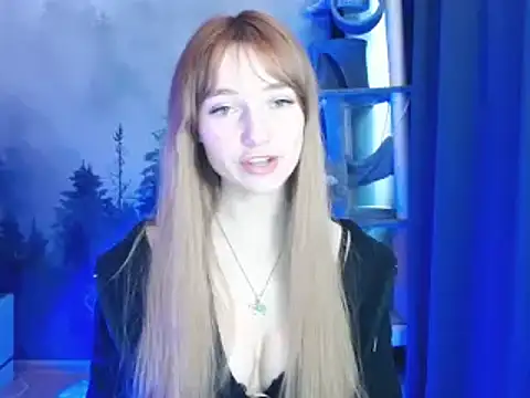 LuciaYoung online show from 01/08/25, 10:26