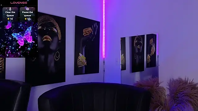 Snapshot of _brenna_hanson chatting on 10/31/25, 07:15 brenna hanson online show from 10/31/25, 07:15