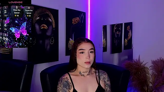 Snapshot of _brenna_hanson chatting on 11/26/25, 07:15 brenna hanson online show from 11/26/25, 07:15