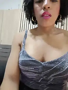 Issa Km  online show from 07/22/26, 12:02
