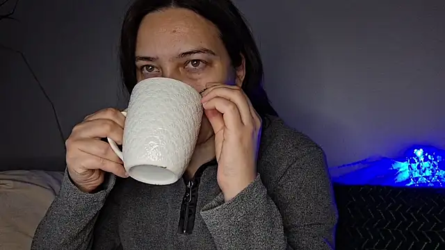 Cyndee Winter online show from 10/06/25, 04:48