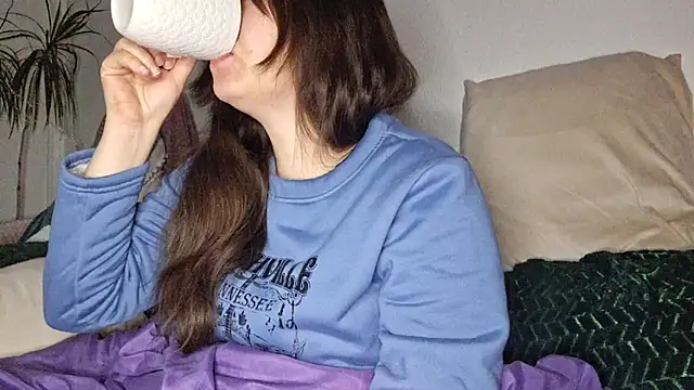 Cyndee Winter online show from 11/06/25, 08:54