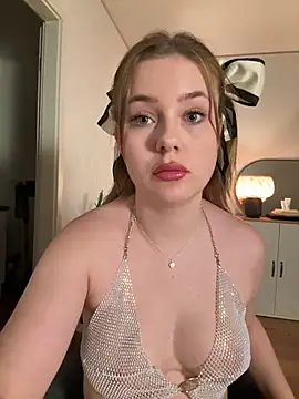 MaribelRiver online show from 09/29/25, 07:30