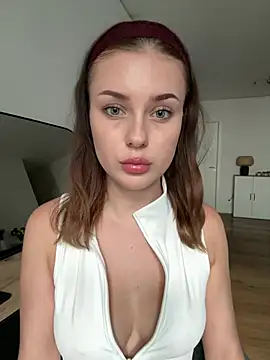 MaribelRiver online show from 08/05/26, 04:43