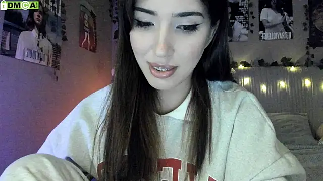 Snapshot of Anisawithlove chatting on 09/15/25, 05:18 Anisawithlove online show from 09/15/25, 05:18