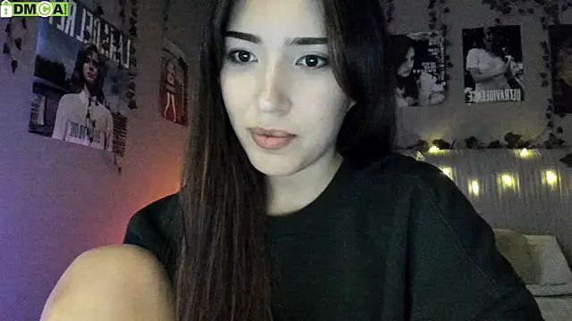 Snapshot of Anisawithlove chatting on 10/15/25, 04:01 Anisawithlove online show from 10/15/25, 04:01