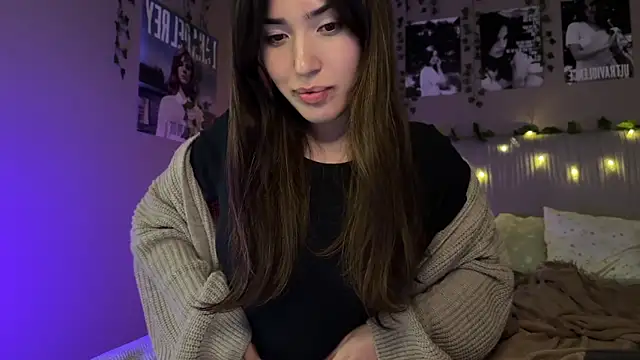 Snapshot of Anisawithlove chatting on 12/05/25, 05:42 Anisawithlove online show from 12/05/25, 05:42