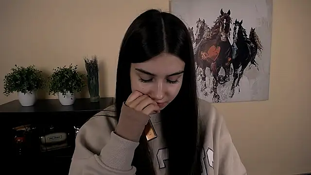 Snapshot of Lili_magic chatting on 11/25/25, 08:47 Lili magic online show from 11/25/25, 08:47