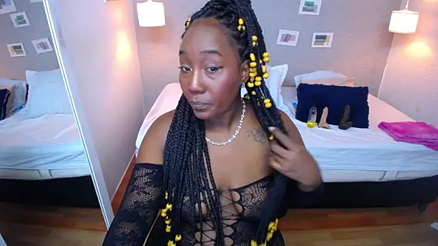 Snapshot of kiara_evanss chatting on 12/19/24, 11:25 kiara evanss online show from 12/19/24, 11:25