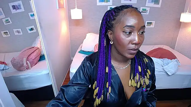 Snapshot of kiara_evanss chatting on 01/17/25, 08:33 kiara evanss online show from 01/17/25, 08:33
