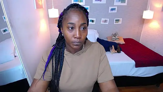 Snapshot of kiara_evanss chatting on 03/03/25, 08:32 kiara evanss online show from 03/03/25, 08:32