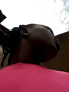 Snapshot of pretty_amaal chatting on 12/13/24, 12:28 pretty amaal online show from 12/13/24, 12:28