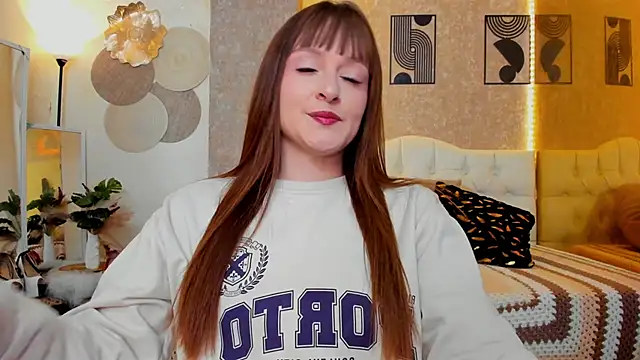 Snapshot of HalaanaTendeer chatting on 11/05/25, 11:43 HalaanaTendeer online show from 11/05/25, 11:43