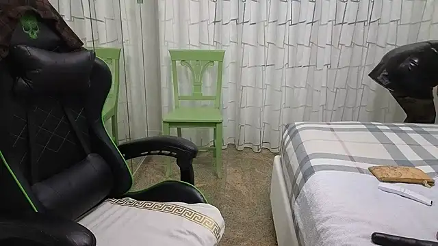   Nina online show from 10/14/25, 12:06