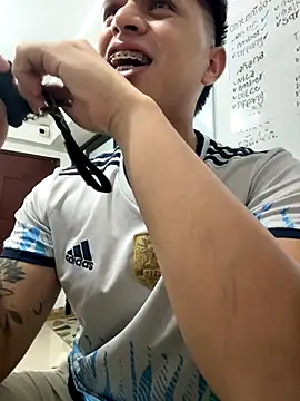 Niicky1  online show from 09/26/25, 03:27