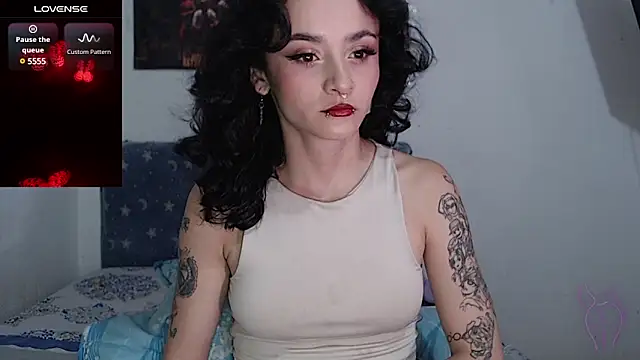 kitty22  online show from 03/08/25, 04:17