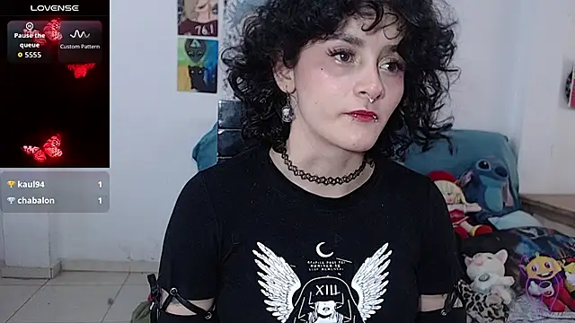 kitty22  online show from 09/26/25, 02:43