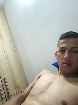 Snapshot of JoseHosther20@xh chatting on 10/19/25, 06:58 JoseHosther20xh online show from 10/19/25, 06:58