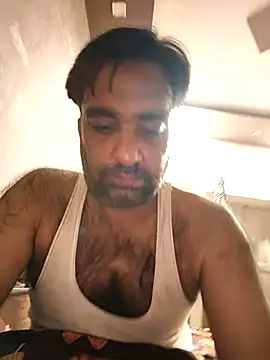 Snapshot of lund_lol chatting on 10/15/25, 05:46 lund lol online show from 10/15/25, 05:46