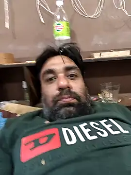 Snapshot of lund_lol chatting on 10/28/25, 11:14 lund lol online show from 10/28/25, 11:14