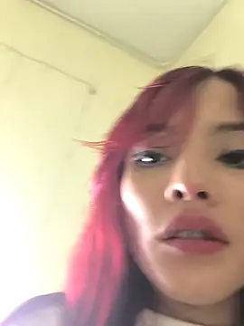 Snapshot of lady_scarlettt chatting on 12/31/24, 12:43 lady scarlettt online show from 12/31/24, 12:43