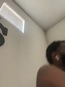 Snapshot of Cookieemonster chatting on 01/13/25, 03:58 Cookieemonster online show from 01/13/25, 03:58