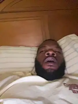 Snapshot of Cookieemonster chatting on 10/18/25, 11:49 Cookieemonster online show from 10/18/25, 11:49