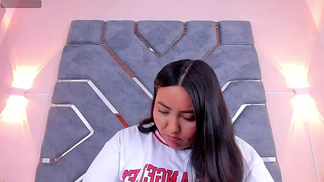 LucciaPorter online show from 11/21/25, 09:24