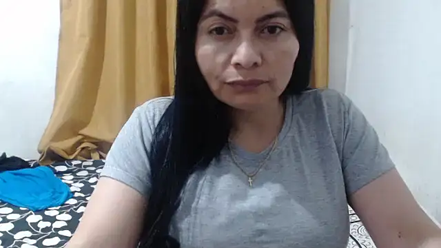 Snapshot of Janna099 chatting on 10/14/25, 11:05 Janna099 online show from 10/14/25, 11:05