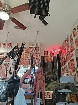 Snapshot of luvs2cumm69 chatting on 11/02/25, 02:19 luvs2cumm69 online show from 11/02/25, 02:19