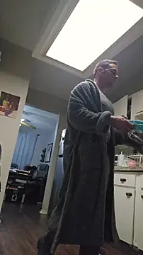 Snapshot of luvs2cumm69 chatting on 11/21/25, 11:58 luvs2cumm69 online show from 11/21/25, 11:58