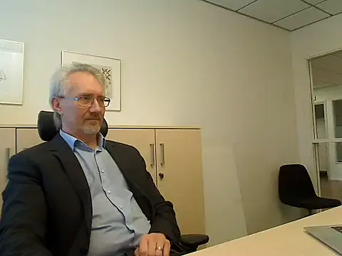 tom-swede online show from 04/13/26, 03:28