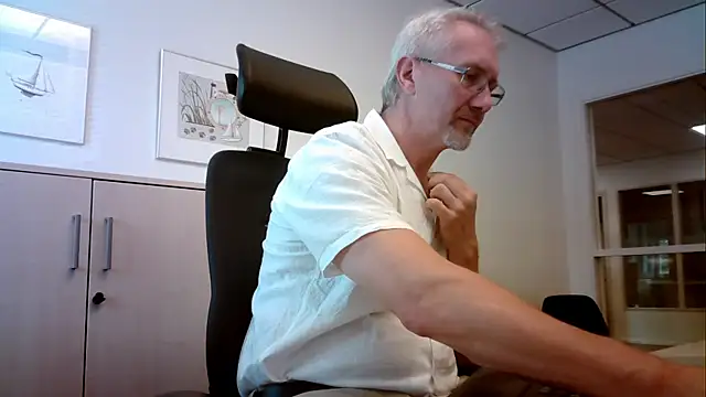 tom-swede online show from 07/17/26, 11:39