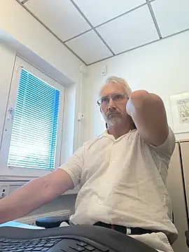 tom-swede online show from 07/21/26, 10:28