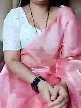 Snapshot of Traditional_Housewife_ chatting on 12/29/24, 07:22 Traditional Housewife online show from 12/29/24, 07:22