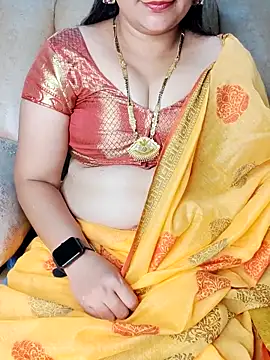 Snapshot of Traditional_Housewife_ chatting on 02/15/25, 03:50 Traditional Housewife online show from 02/15/25, 03:50