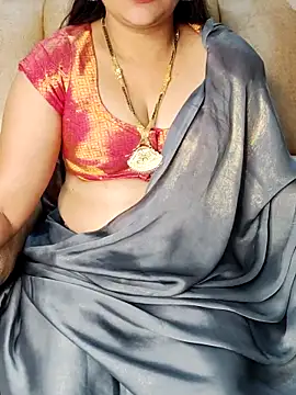 Snapshot of Traditional_Housewife_ chatting on 02/18/25, 01:32 Traditional Housewife online show from 02/18/25, 01:32
