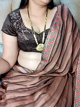 Snapshot of Traditional_Housewife_ chatting on 02/18/25, 02:59 Traditional Housewife online show from 02/18/25, 02:59