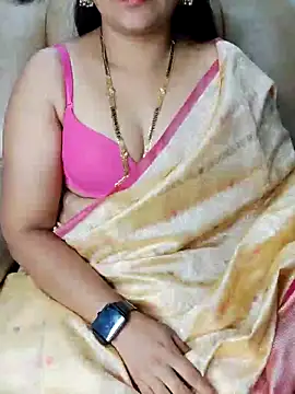 Snapshot of Traditional_Housewife_ chatting on 03/16/25, 03:39 Traditional Housewife online show from 03/16/25, 03:39