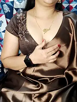 Snapshot of Traditional_Housewife_ chatting on 09/16/25, 02:23 Traditional Housewife online show from 09/16/25, 02:23