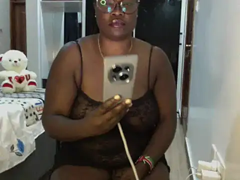 Nevvy Pretty online show from 01/22/25, 03:52