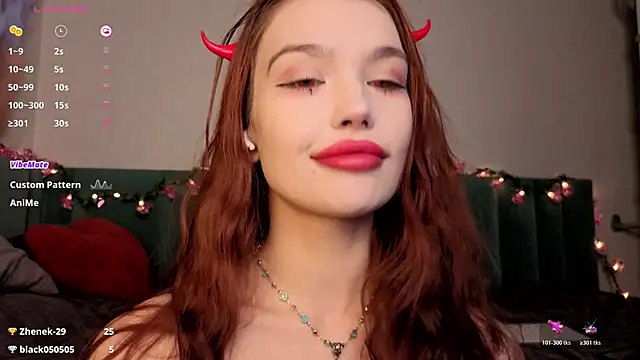 Snapshot of PrettyLilie chatting on 11/01/25, 12:07 PrettyLilie online show from 11/01/25, 12:07