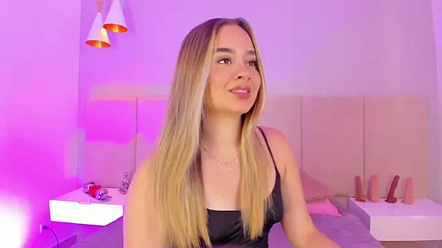 sofia pamela online show from 12/19/24, 07:18