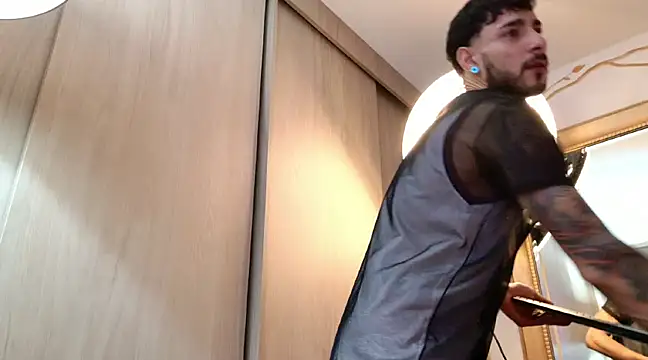 enzo herrera01 online show from 02/27/25, 05:45